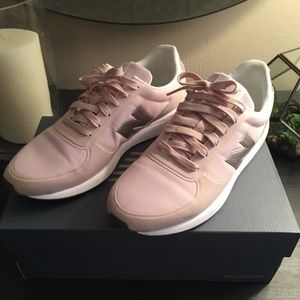 New Balance WS215 Retro Sneaker